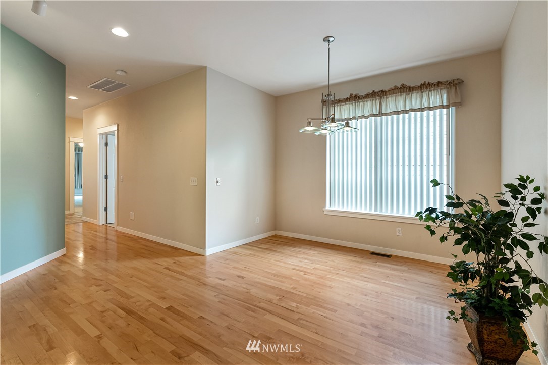3913 Ruston Way Bellingham, WA 98226 - Photo 8 of 40 Gallery Image 8