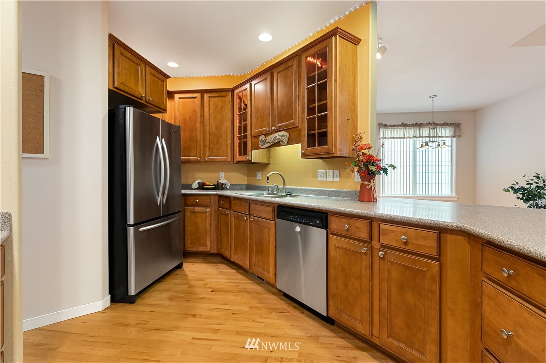 3913 Ruston Way Bellingham, WA 98226 - Photo 9 of 40 Gallery Image 9