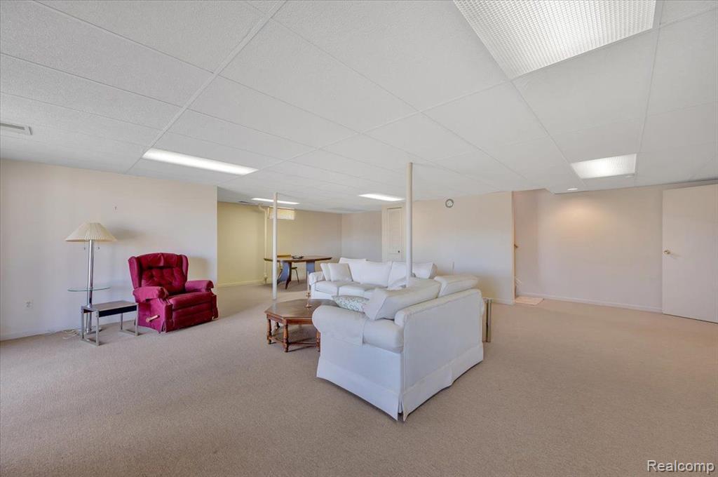 3351 Fairgrove Terrace Rochester Hills, MI 48309 - Photo 20 of 33