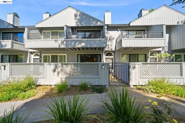 $615,000 | 305 Rock Creek Way, Pleasant Hill, CA 94523