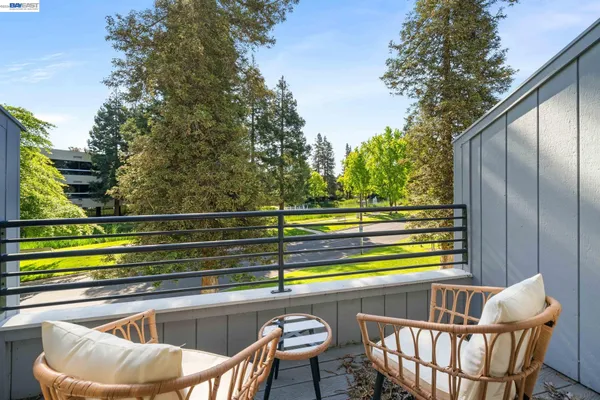 $615,000 | 305 Rock Creek Way, Pleasant Hill, CA 94523