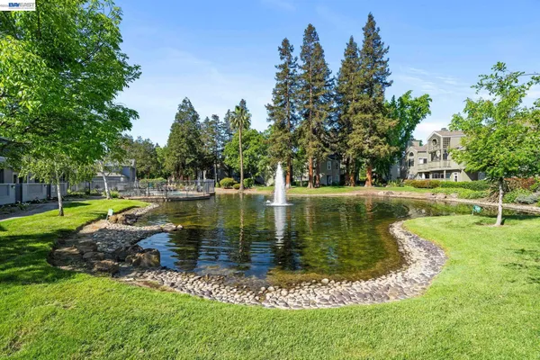$615,000 | 305 Rock Creek Way, Pleasant Hill, CA 94523
