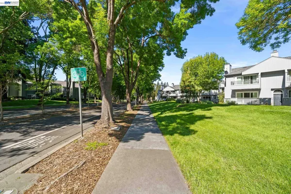 $615,000 | 305 Rock Creek Way, Pleasant Hill, CA 94523
