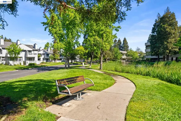 $615,000 | 305 Rock Creek Way, Pleasant Hill, CA 94523