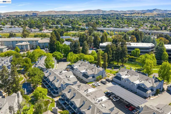 $615,000 | 305 Rock Creek Way, Pleasant Hill, CA 94523