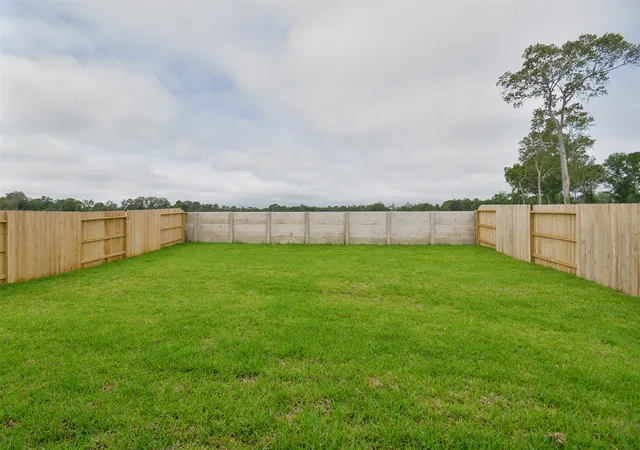 $2,200 | 18546 Cepagatti Drive, New Caney, TX 77357