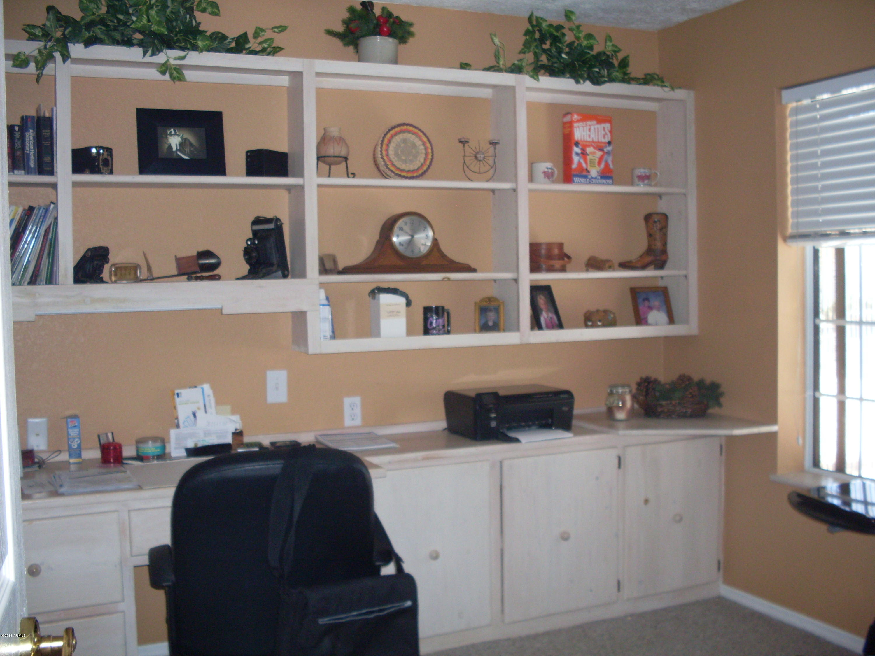 9404 East Flanders Road Mesa, AZ 85207 - Photo 4 of 28 9404 E