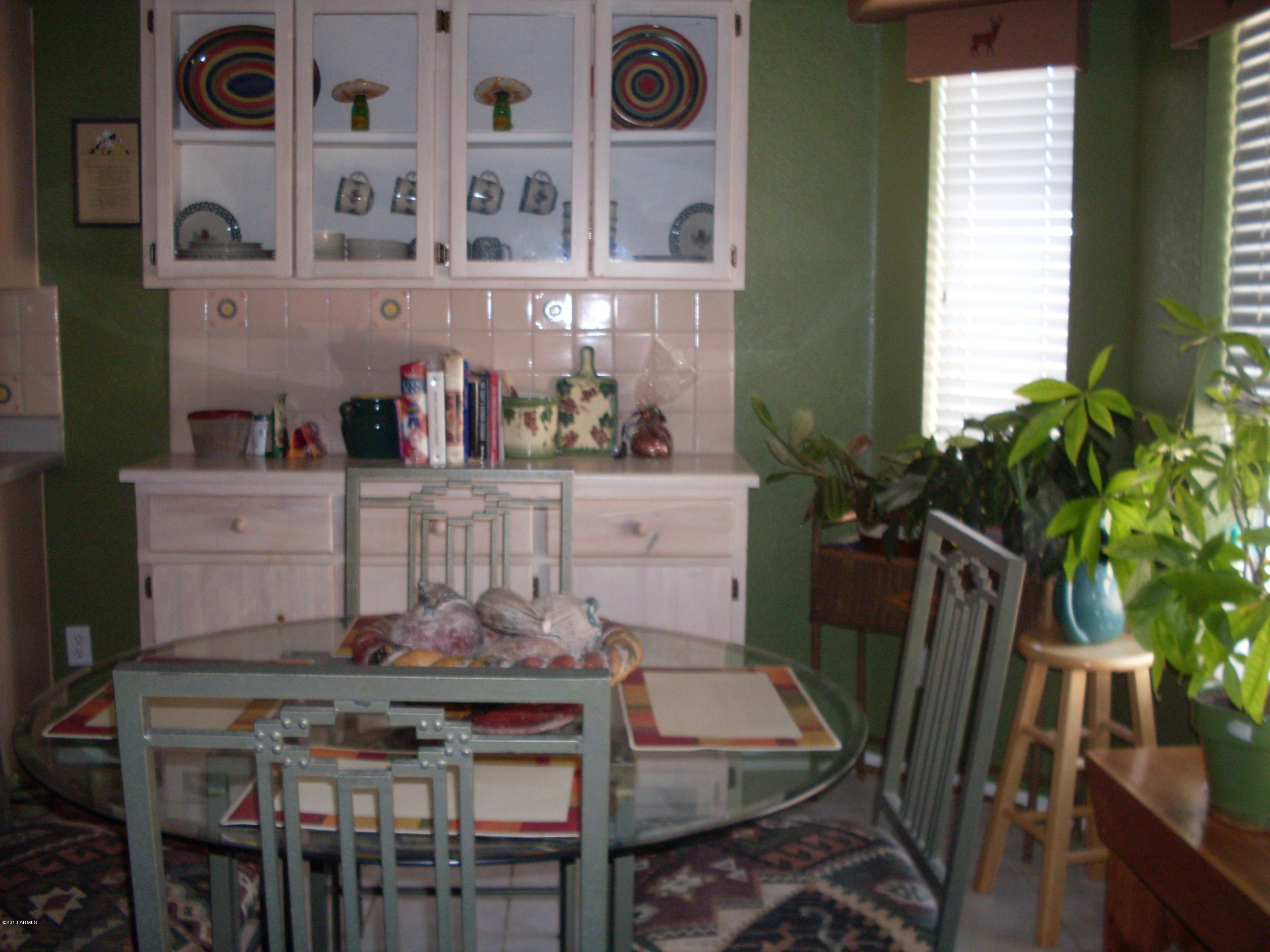 9404 East Flanders Road Mesa, AZ 85207 - Photo 7 of 28 9404 E