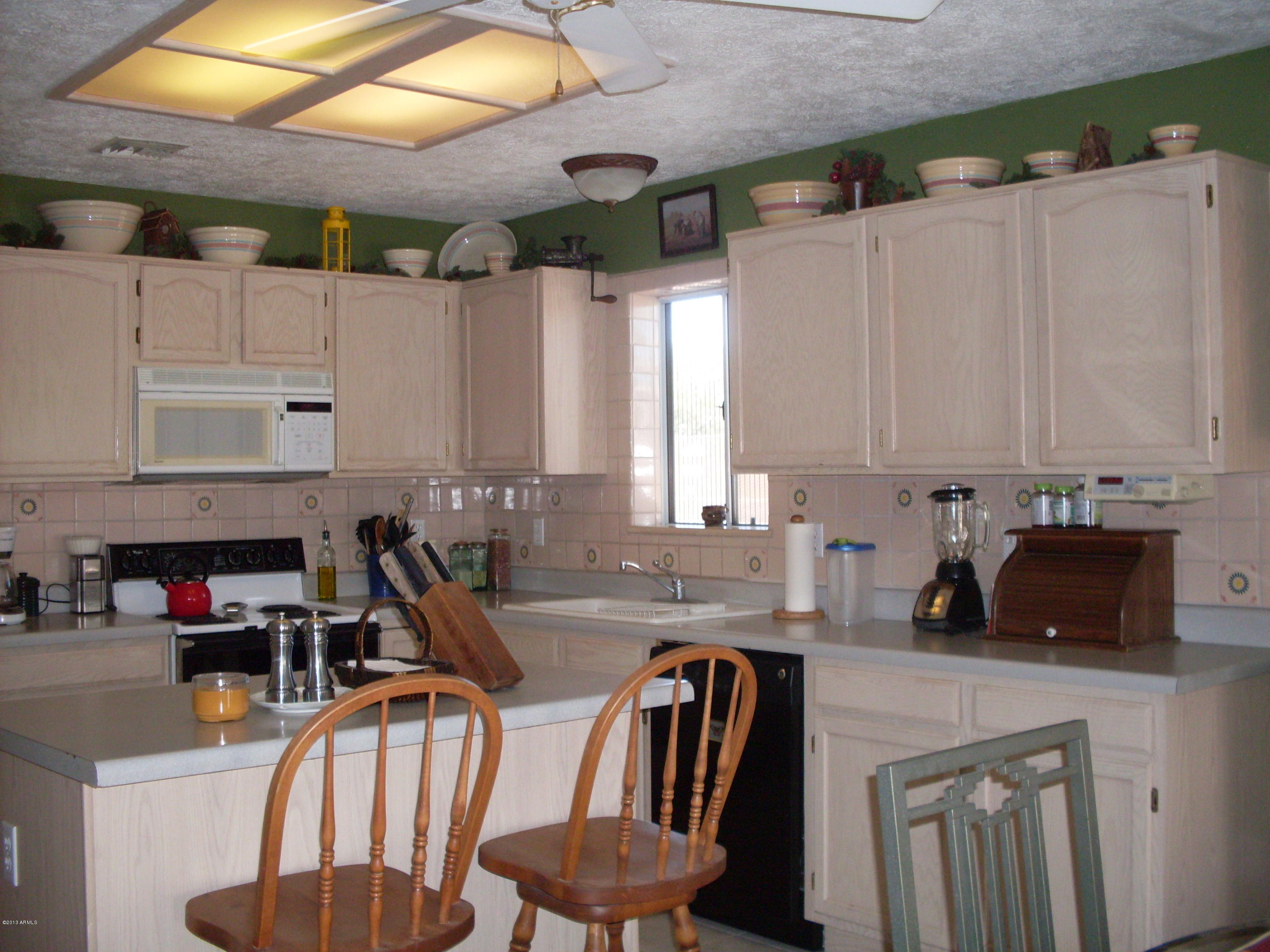9404 East Flanders Road Mesa, AZ 85207 - Photo 8 of 28 9404 E