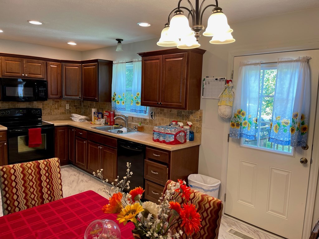 1201 Hedgeview Way Southwest Cleveland, TN 37311 - Photo 3 of 17 Gallery Image 3