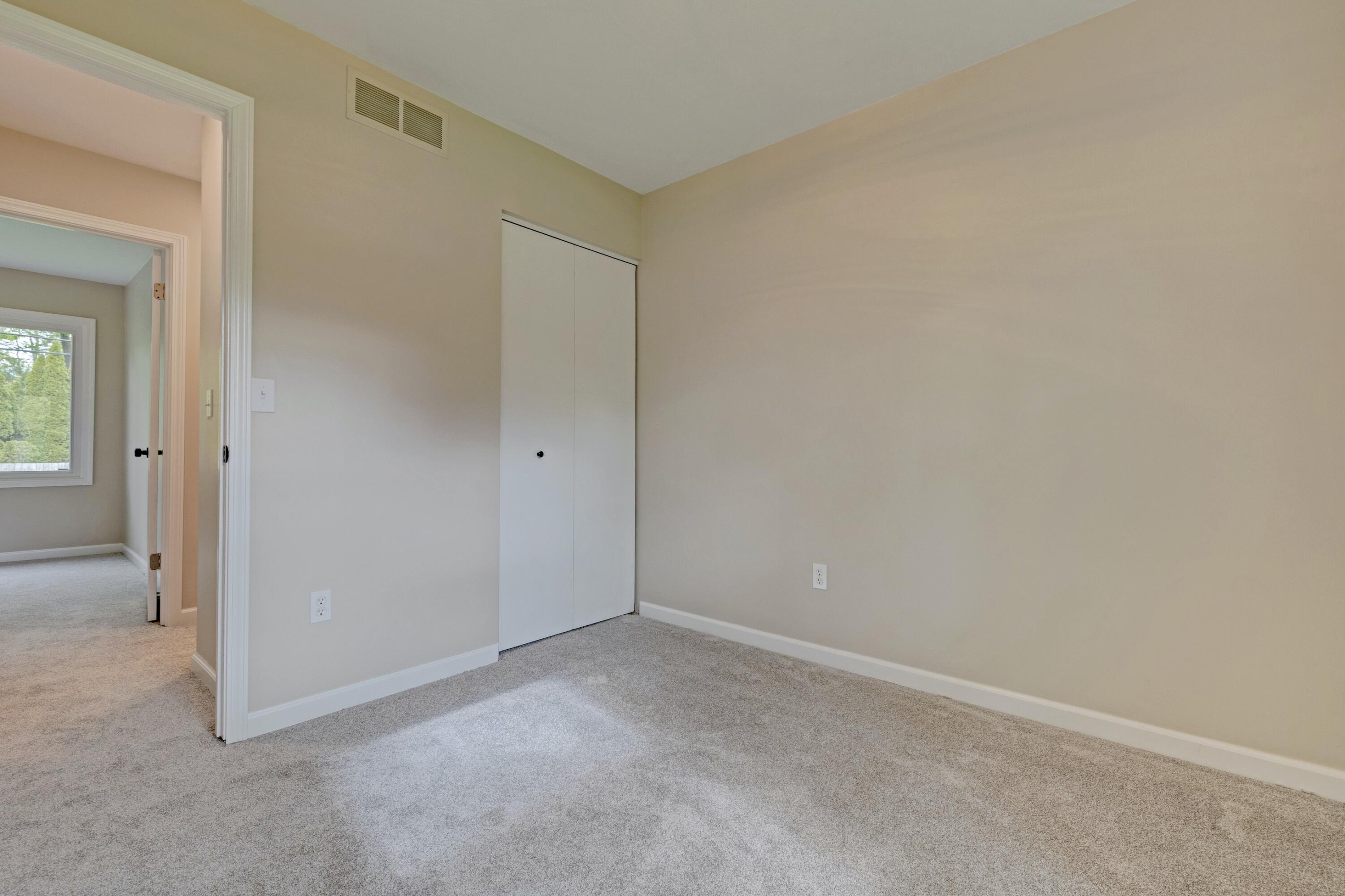 3636 Alida Avenue Rochester Hills, MI 48309 - Photo 21 of 40 21) Bedroom 2
