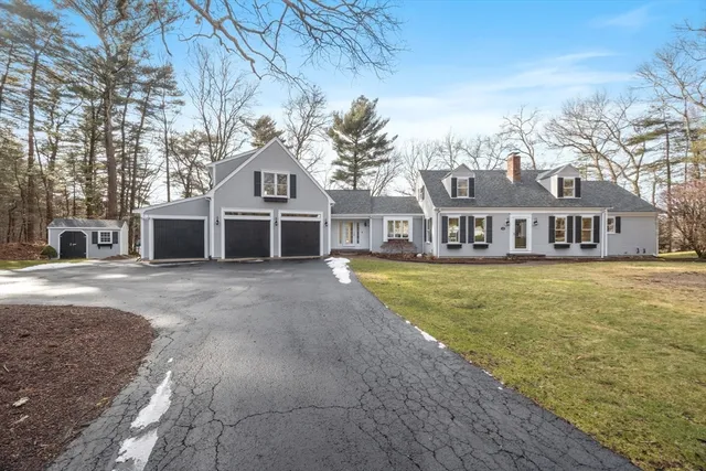 a front view of house with yard