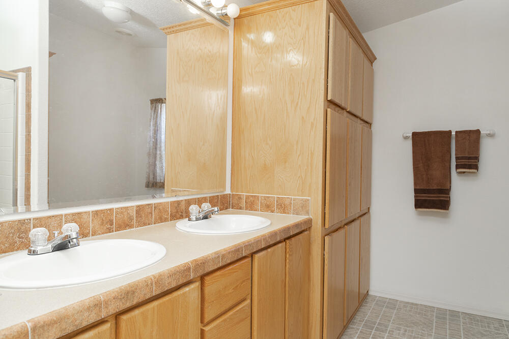 5076 Leonard Road, Unit 105 Grants Pass, OR 97527 - Photo 15 of 50 14