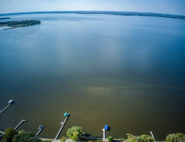 N557 Cowpath Lane Fort Atkinson, WI 53538 - Photo 3 of 11 vUwHfjSQ-1