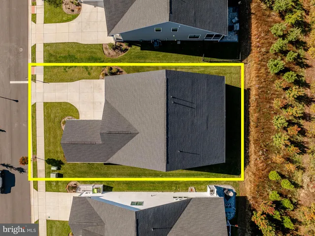 an aerial view of multiple house