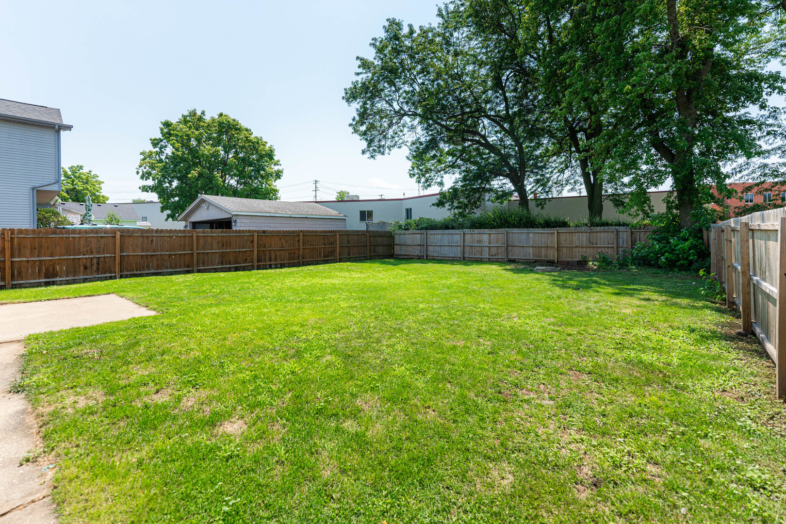 344 Grant Street Sycamore, IL 60178 - Photo 25 of 29 a view of a backyard with a small cabin