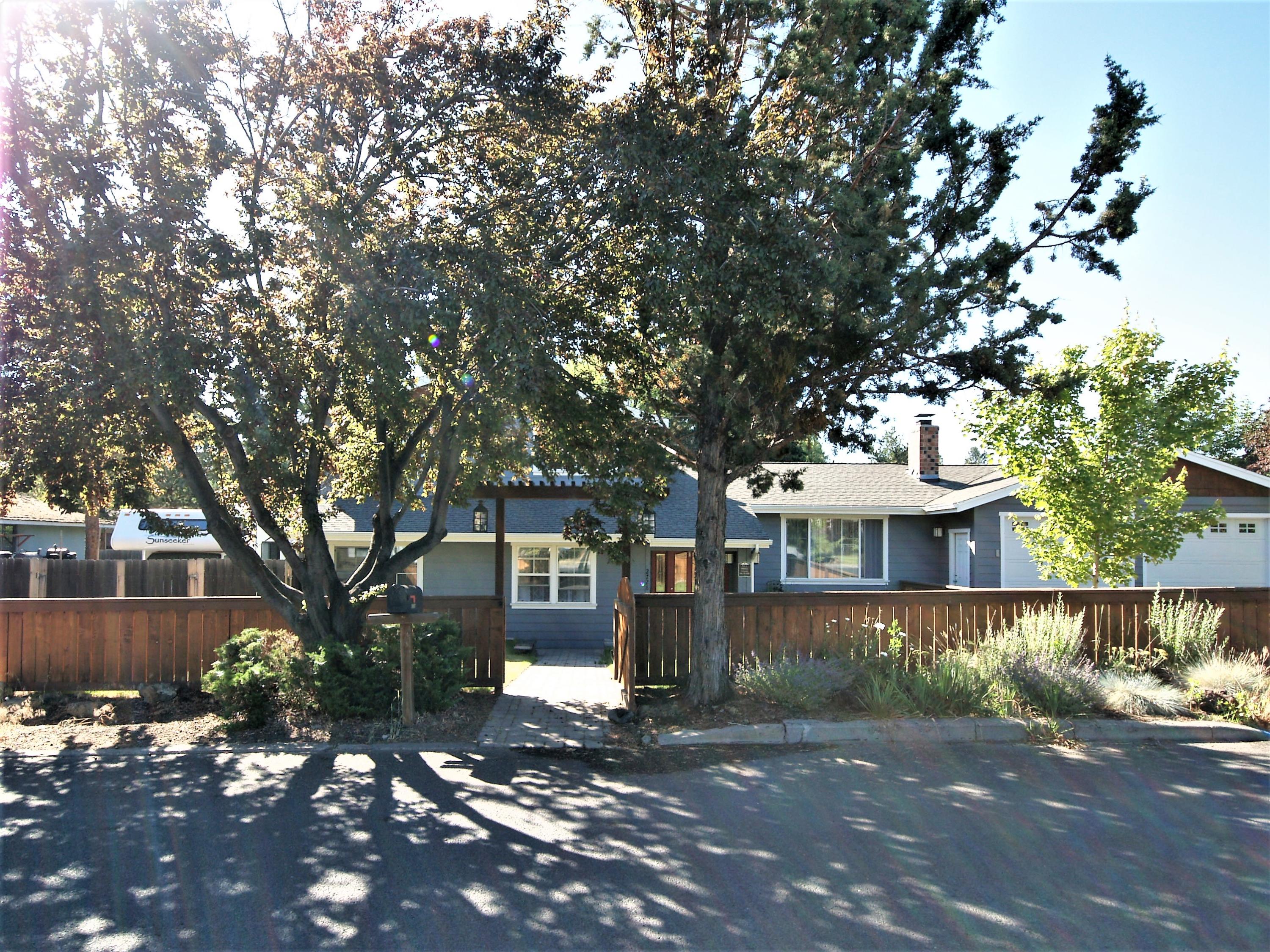 2728 Northeast Shepard Road Bend, OR 97701 - Photo 4 of 40 3