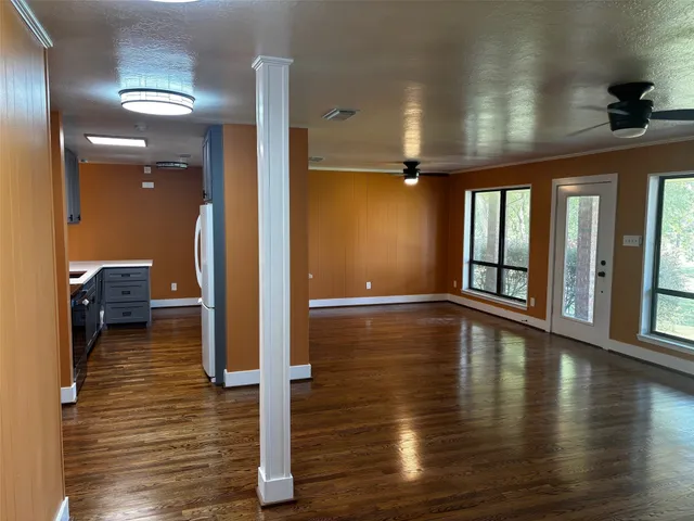 $2,900 | 377 Burke Street, Point Blank, TX 77364