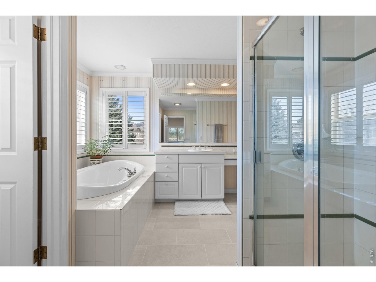 4141 St Croix Street Boulder, CO 80301 - Photo 19 of 50 5 pc Primary Bathroom w/Private Toilet Room