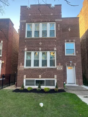 $2,200 | 8106 South Langley Avenue, Unit G, Chicago, IL 60619