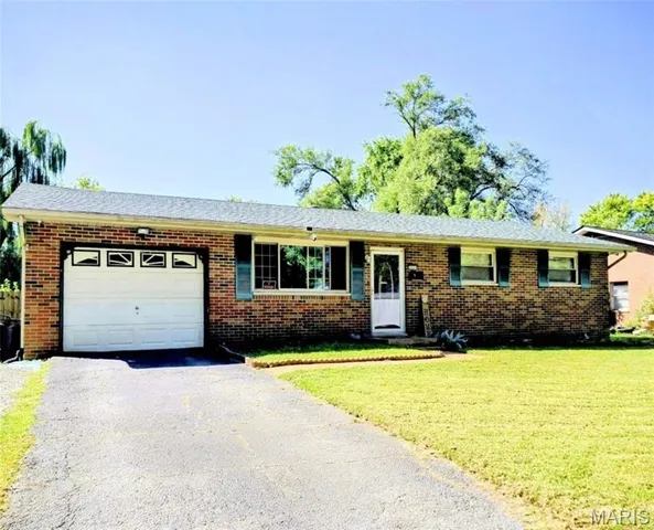 $129,900 | 2608 Angela Drive, Granite City, IL 62040