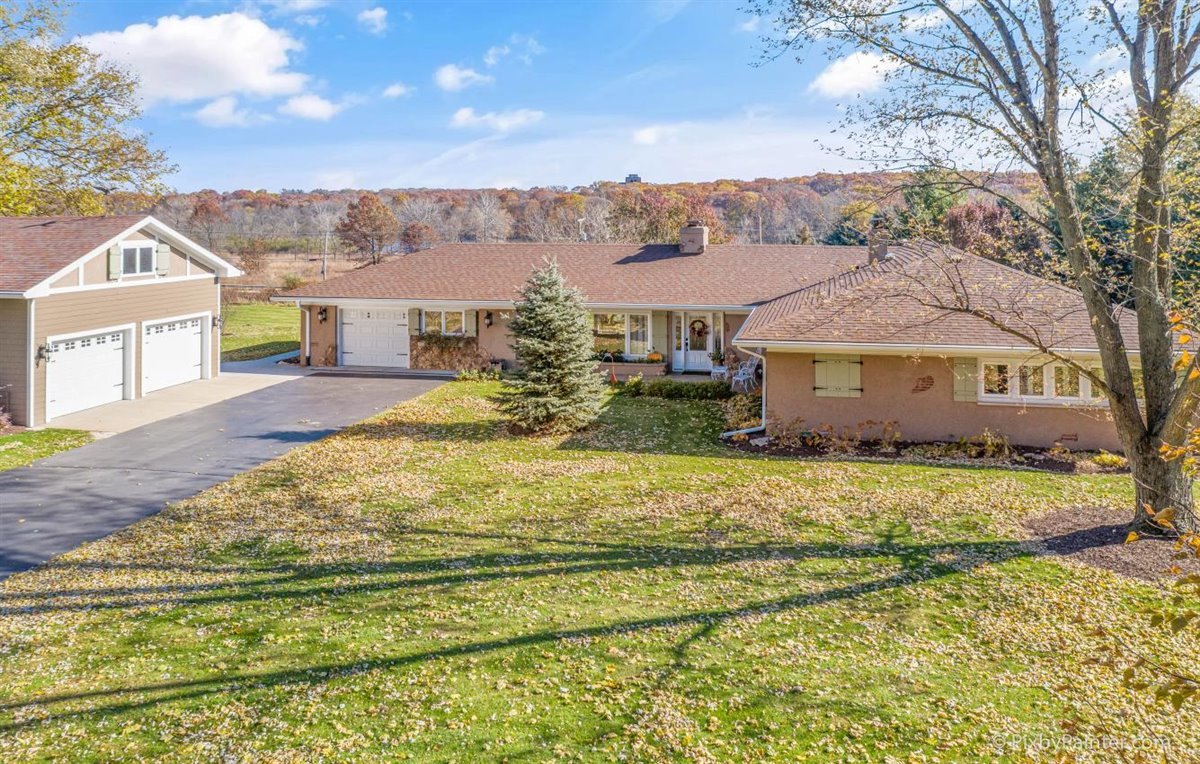 4N397 Old Quarry Road St. Charles, IL 60174 - Photo 1 of 49
