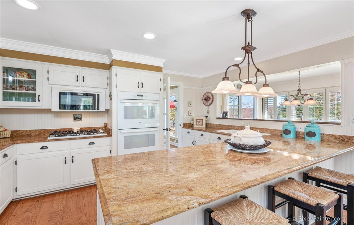 4N397 Old Quarry Road St. Charles, IL 60174 - Photo 2 of 49