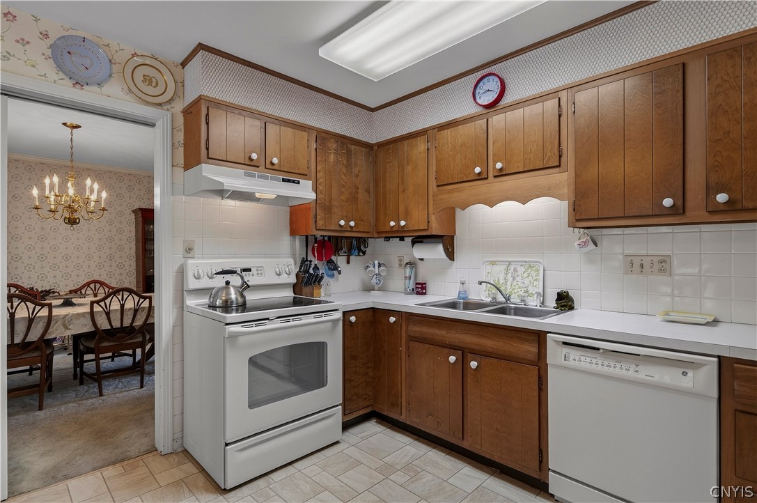 65 Woodberry Road New Hartford, NY 13413 - Photo 20 of 49