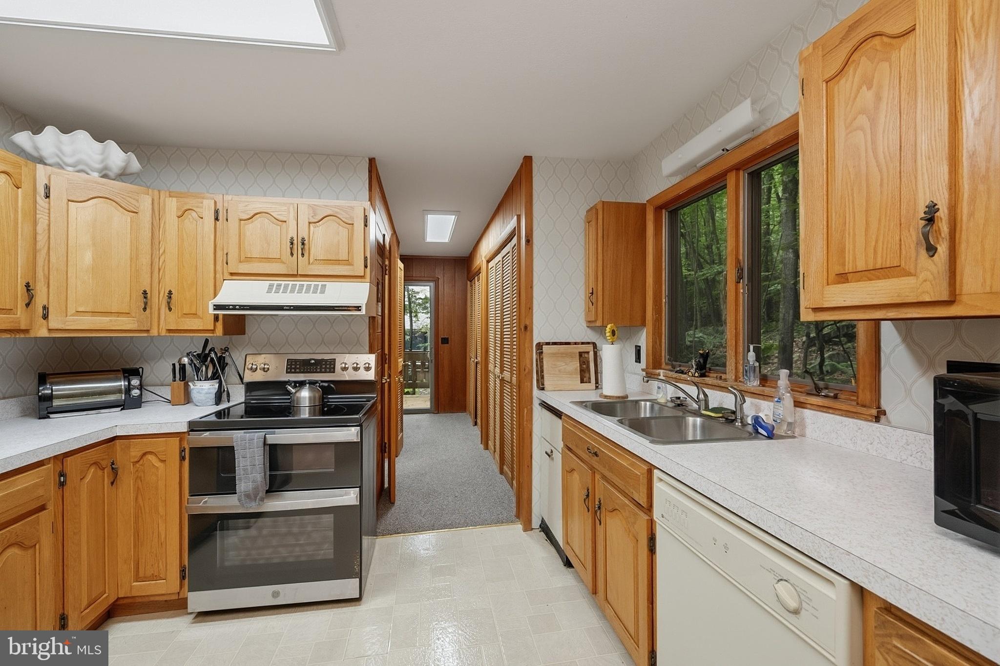2153 Rock Lodge Road McHenry, MD 21541 - Photo 19 of 80 Cozy kitchen with natural light.