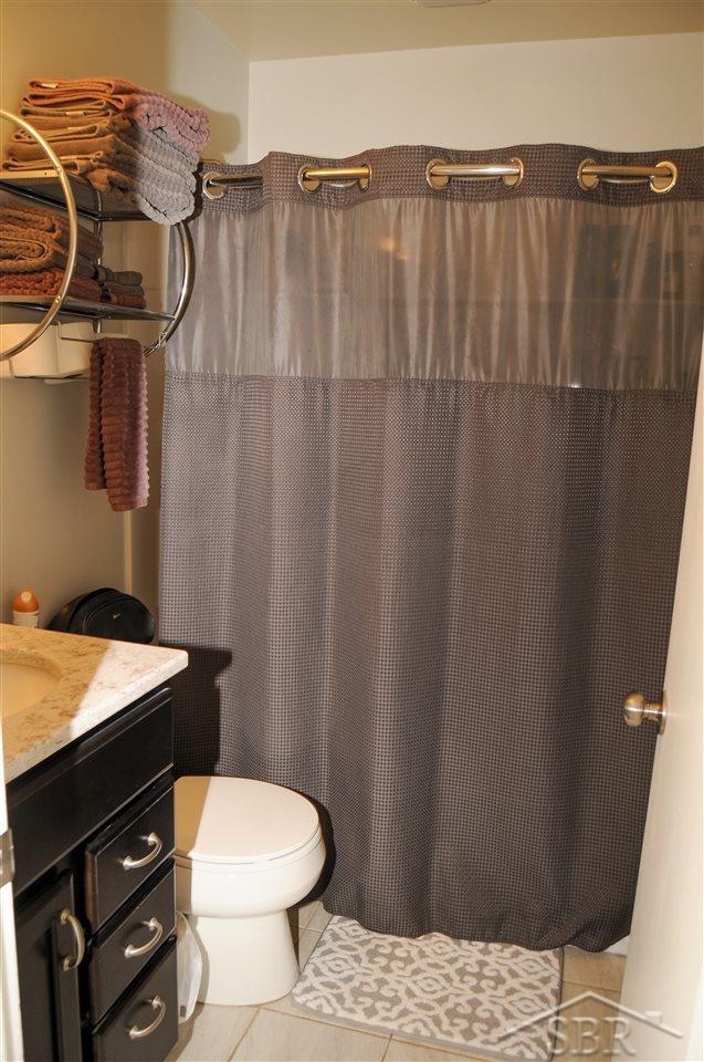 3644 North River Road Freeland, MI 48623 - Photo 11 of 21 Master Bathroom