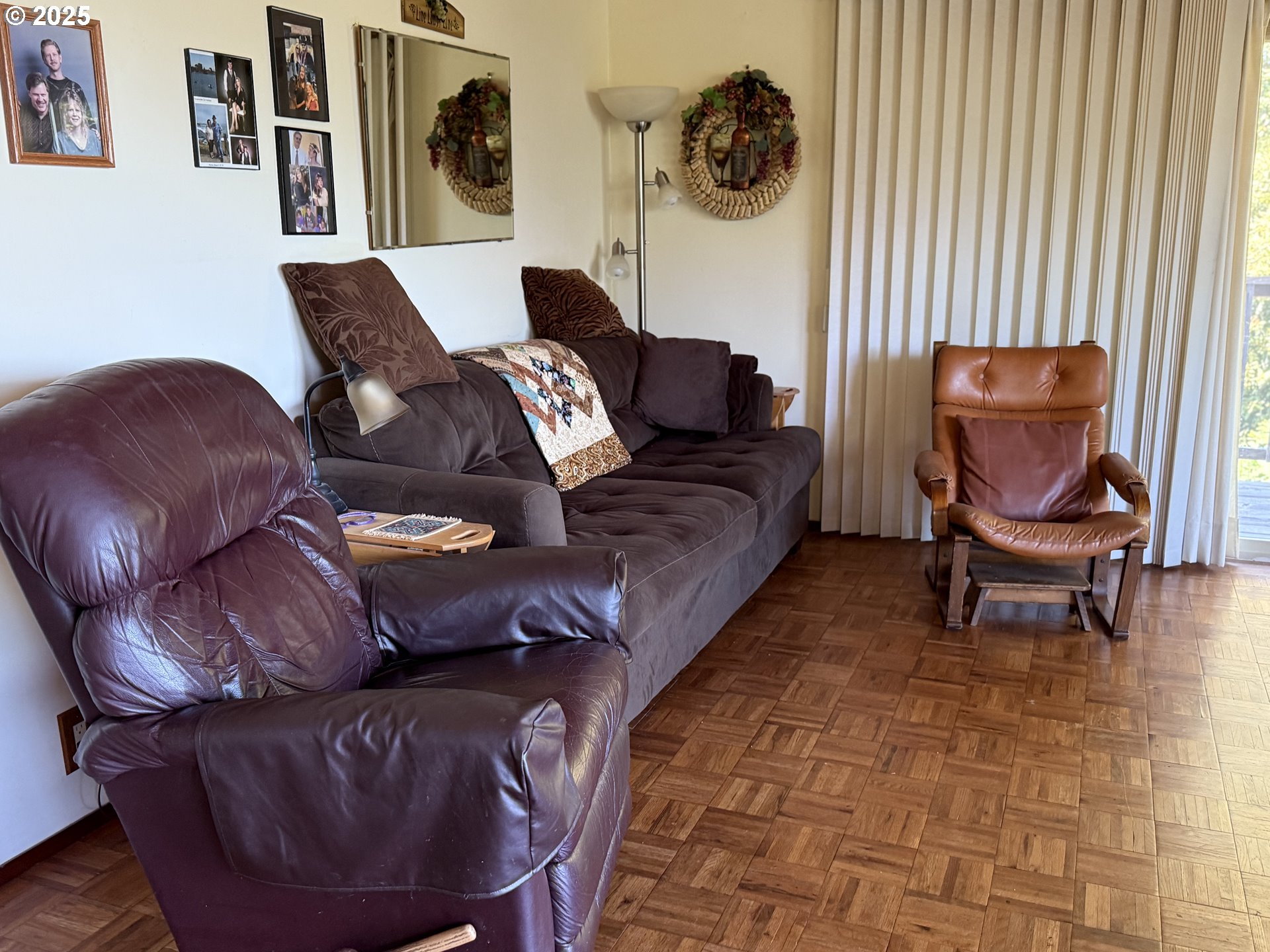 99608 South Bank Chetco Road Brookings, OR 97415 - Photo 6 of 29 Kitchen