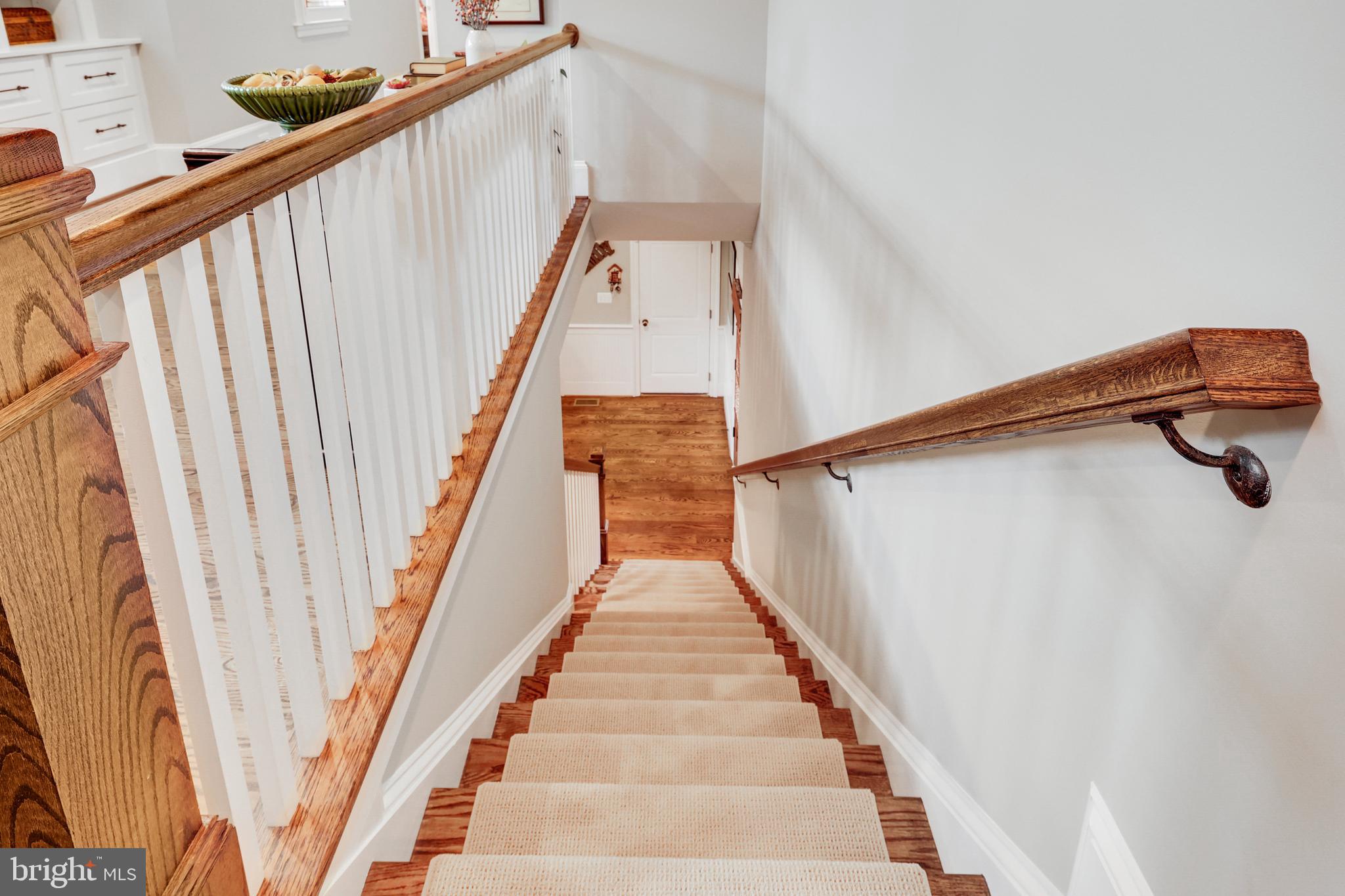 1415 Kurtz Road McLean, VA 22101 - Photo 42 of 129 Staircase