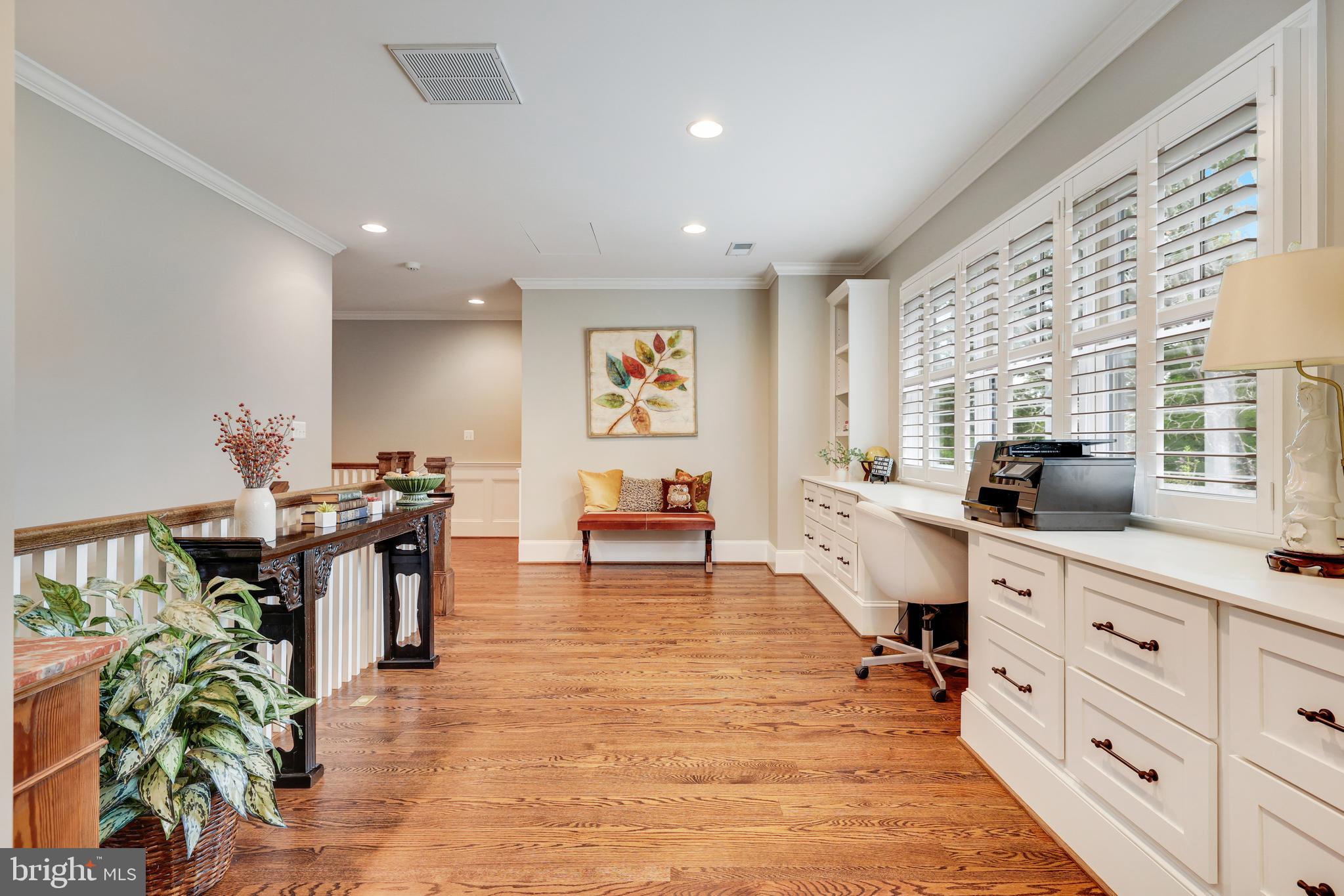 1415 Kurtz Road McLean, VA 22101 - Photo 44 of 129 Upper level Landing