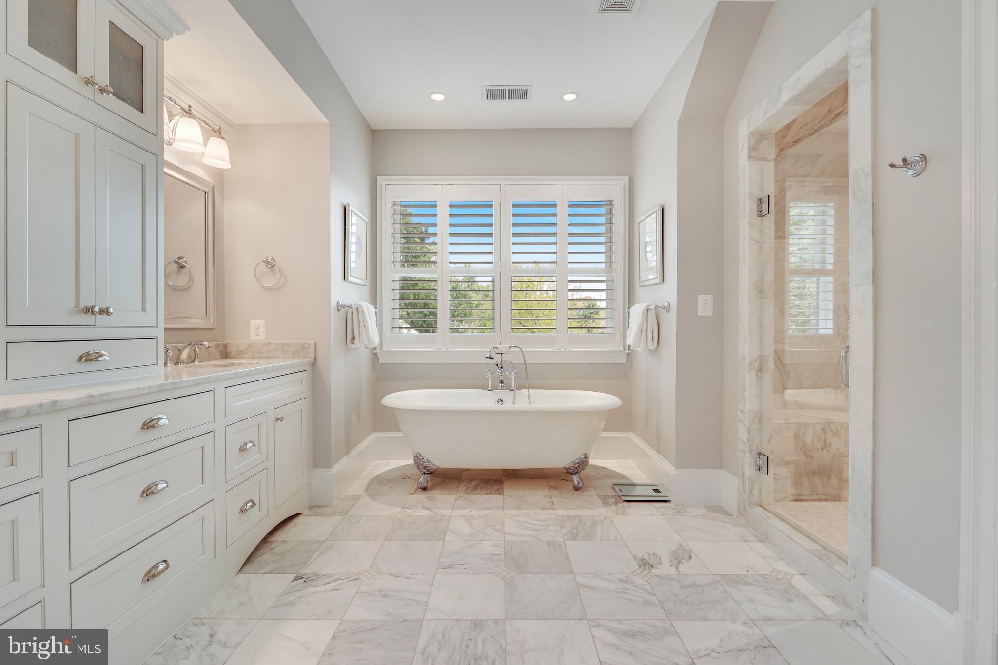 1415 Kurtz Road McLean, VA 22101 - Photo 52 of 129 Primary Bath