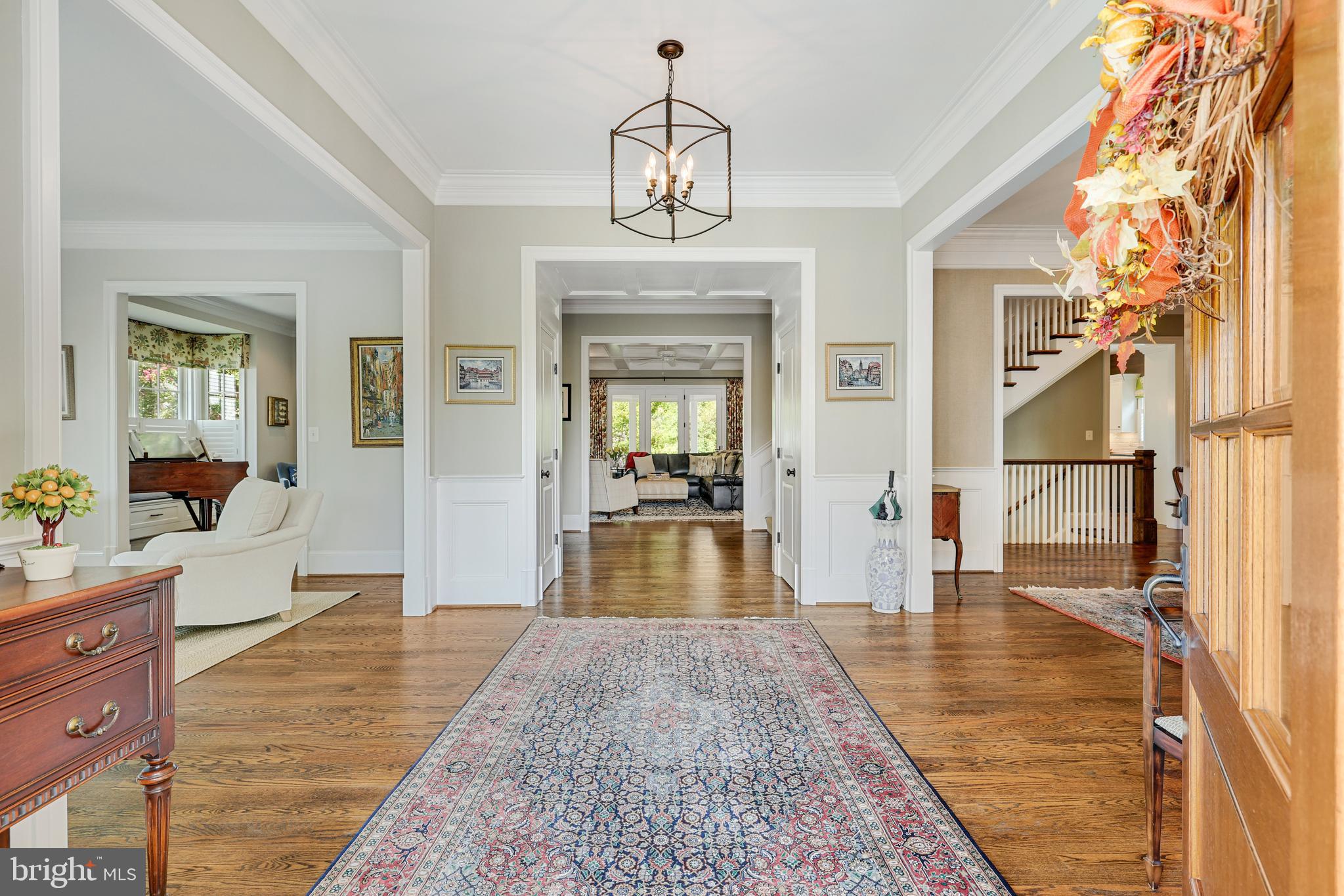 1415 Kurtz Road McLean, VA 22101 - Photo 6 of 129 Foyer