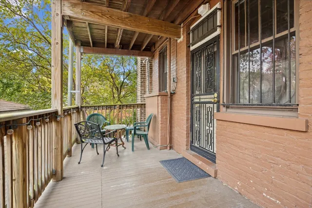 $2,000 | 5902 West Midway Park, Unit 2, Chicago, IL 60644