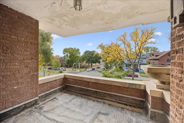 $2,000 | 5902 West Midway Park, Unit 2, Chicago, IL 60644