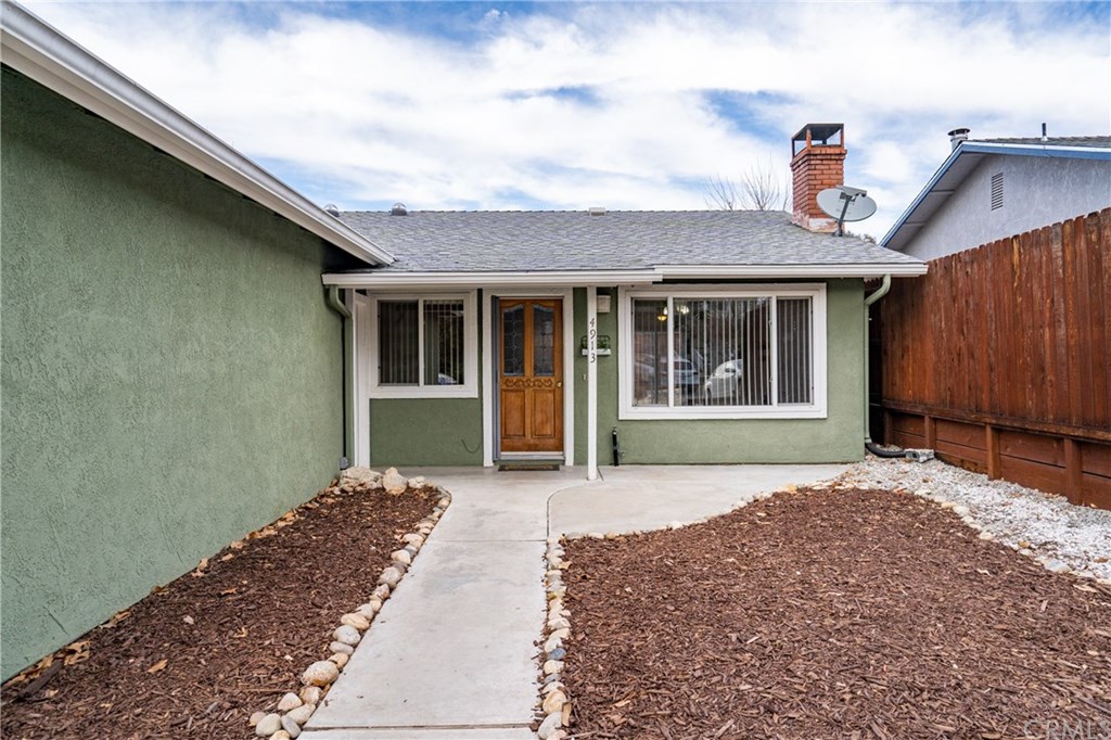 4913 Sparrow Hawk Lane Paso Robles, CA 93446 - Photo 2 of 37 Attractive stained wooden front door and covered porch.