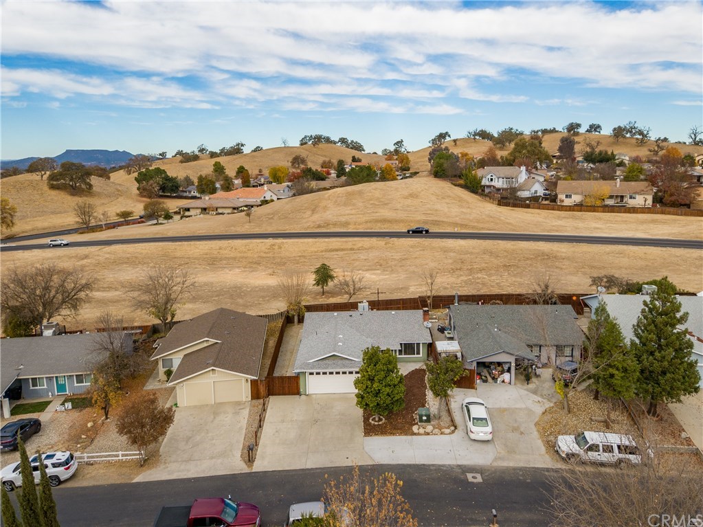 4913 Sparrow Hawk Lane Paso Robles, CA 93446 - Photo 17 of 37