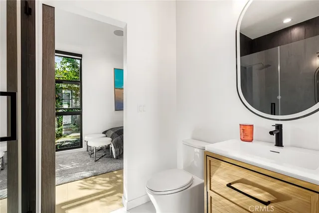 $1,890,000 | 3975 Frances Avenue, Los Angeles, CA 90066