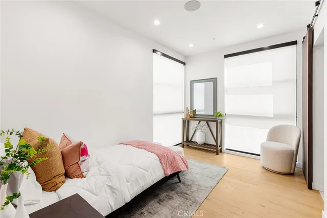 $1,890,000 | 3975 Frances Avenue, Los Angeles, CA 90066