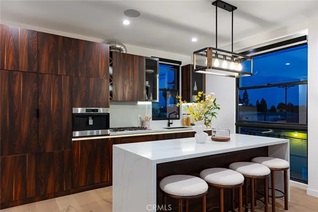 $1,890,000 | 3975 Frances Avenue, Los Angeles, CA 90066