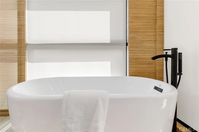 $1,890,000 | 3975 Frances Avenue, Los Angeles, CA 90066