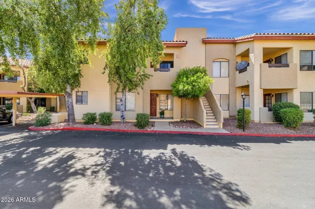 $1,900 | 7008 East Gold Dust Avenue, Unit 217, Paradise Valley, AZ 85253