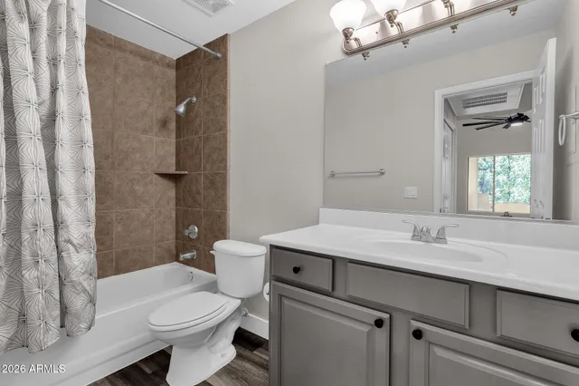 $1,900 | 7008 East Gold Dust Avenue, Unit 217, Paradise Valley, AZ 85253