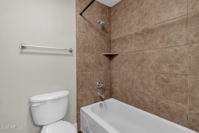 $1,900 | 7008 East Gold Dust Avenue, Unit 217, Paradise Valley, AZ 85253