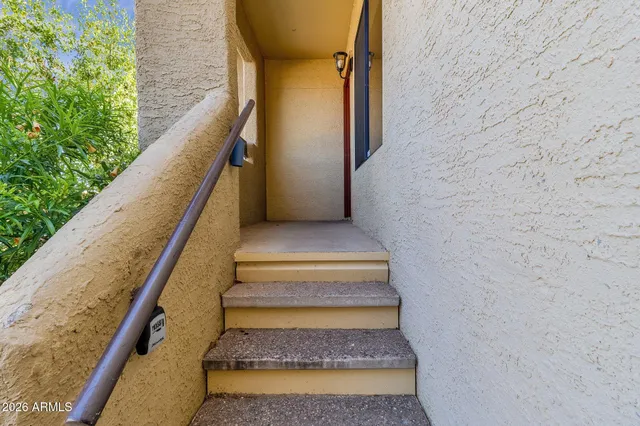 $1,900 | 7008 East Gold Dust Avenue, Unit 217, Paradise Valley, AZ 85253