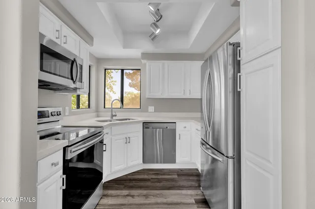 $1,900 | 7008 East Gold Dust Avenue, Unit 217, Paradise Valley, AZ 85253