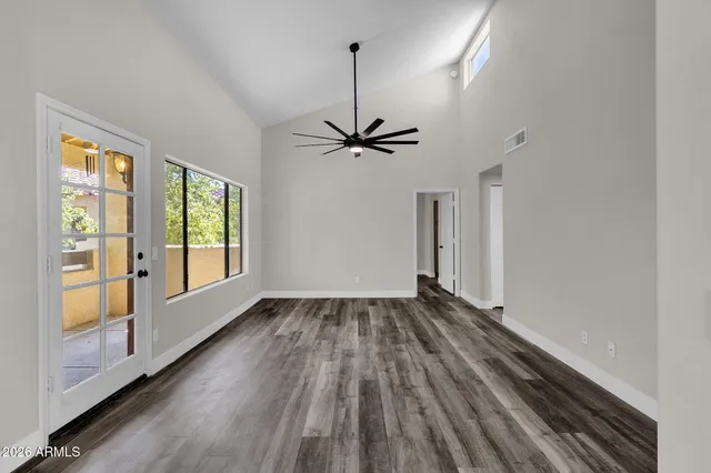 $1,900 | 7008 East Gold Dust Avenue, Unit 217, Paradise Valley, AZ 85253