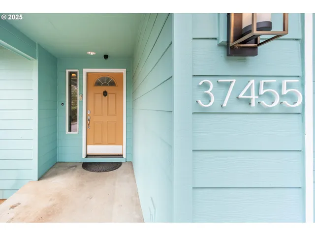 a view of front door of house